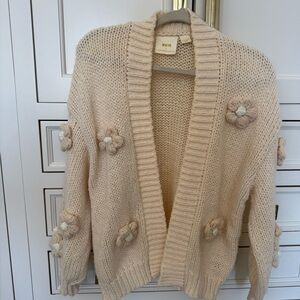 Maeve by Anthropologie cardigan   Daisy appliqué Cream  One size